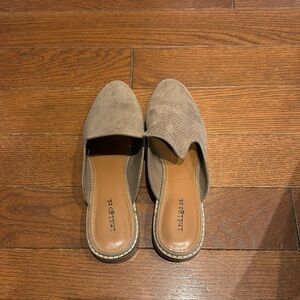 Light brown mules